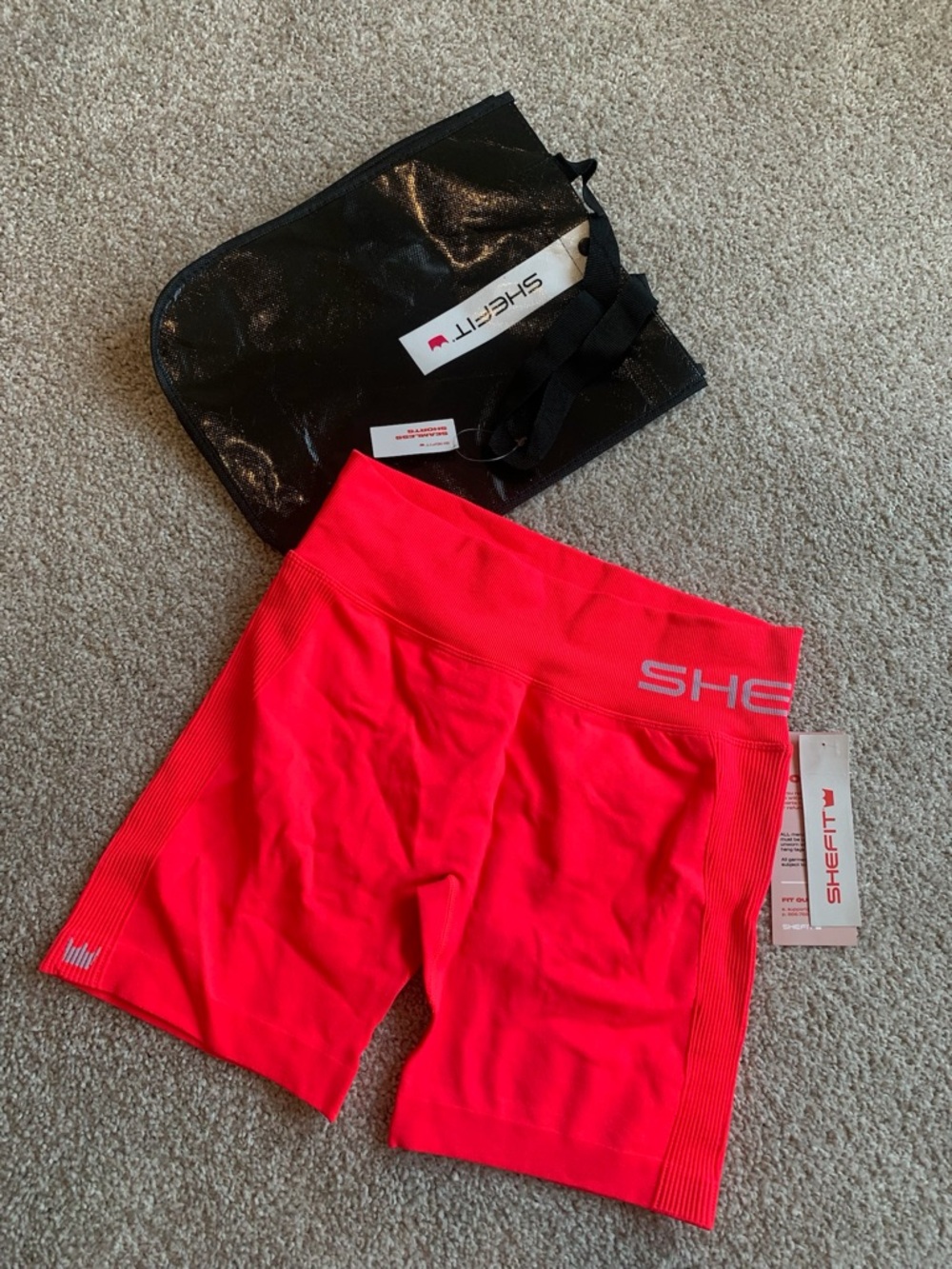 SheFit Red Seamless HighWaist Athletic Workout Gym Compression Bike Shorts Large